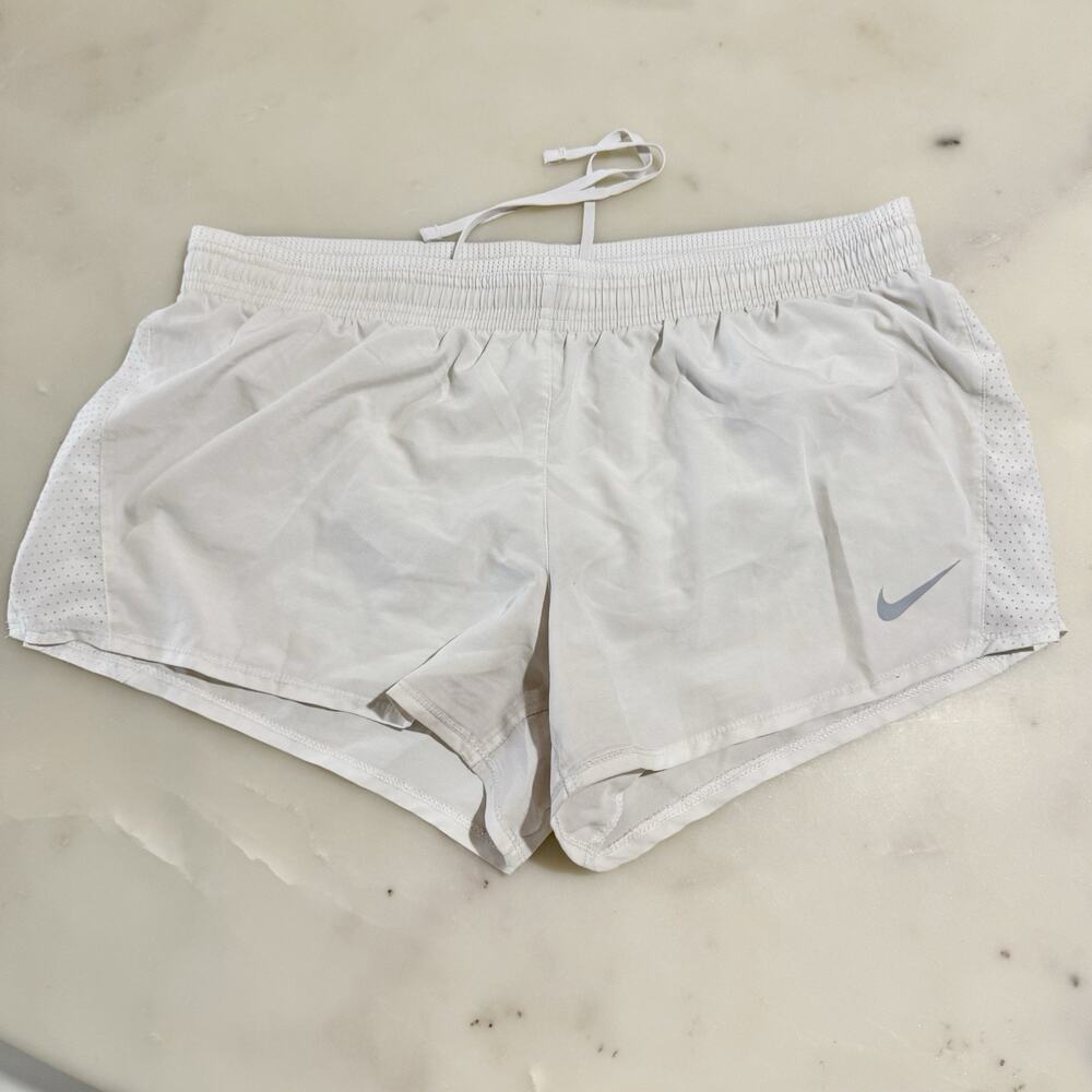 Nike Women's Dri-FIT Tempo Mid-Rise 3" Brief-Lined Running Shorts, XL White